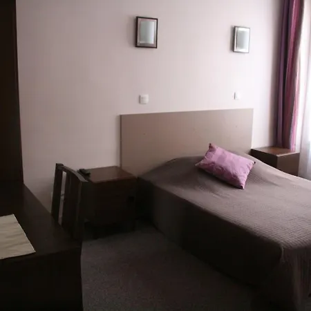 Hotel Du Roussillon-2